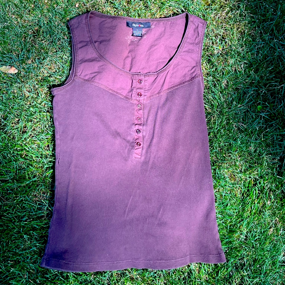 Looks purple in picture but brown in person